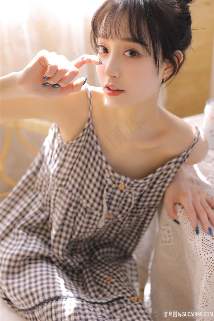 美女被吸乳得到大胸