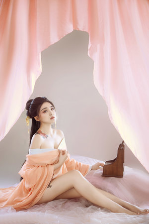 亚州丰满女在线区一区二