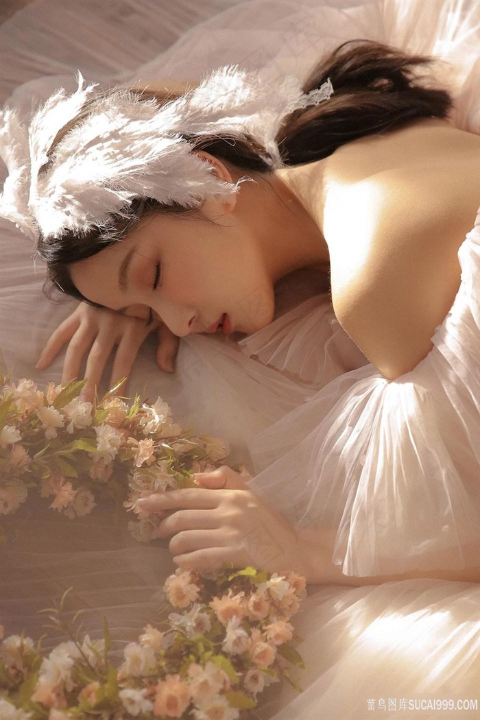 英雄联盟无翼乌全彩本子