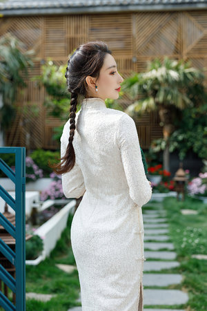 邀请到工作熟女回家给她肉穴操一次