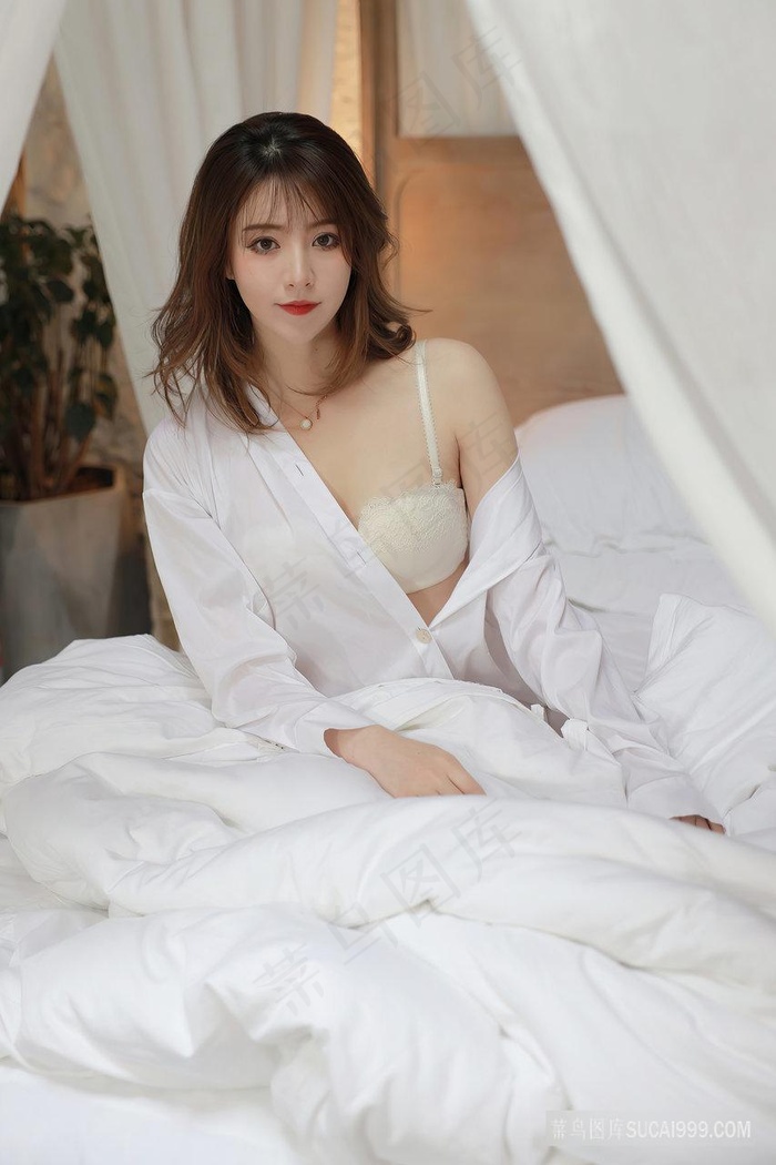 在线精品国产亚洲AV日韩