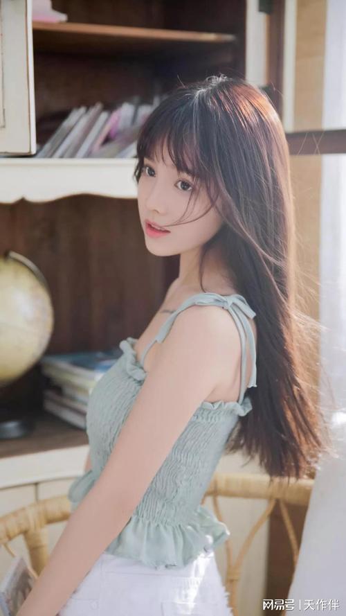 大学情侣在教室啪啪被偷拍