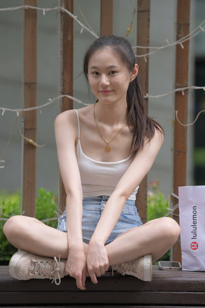 亚洲欧美人成视频一区在线