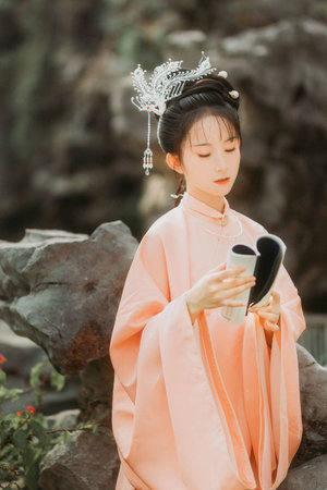 偷拍大学生做爰野战视频大全