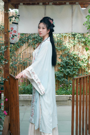 久久久久婷婷国产综合青草