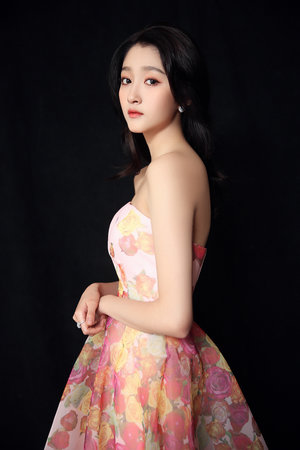 舞蹈室边跳舞边做H