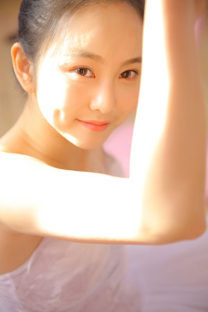 美女跳舞太妖娆