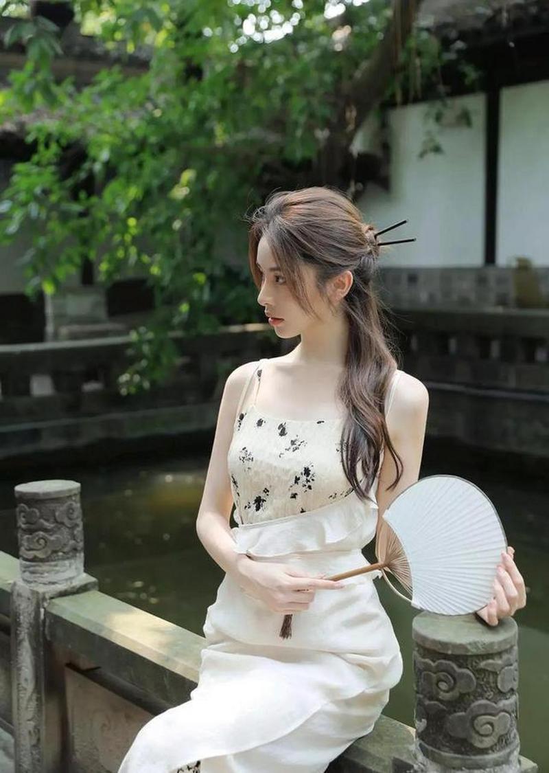 亚洲一区二区三区在线观看图片区