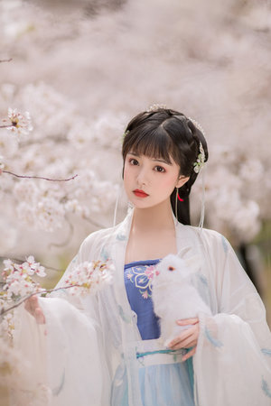 办公室揉弄小雪好舒服