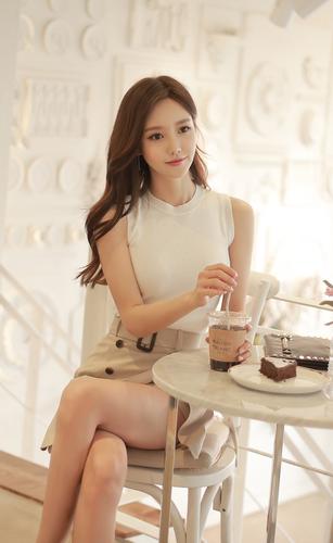 公安局长初尝警花味小说