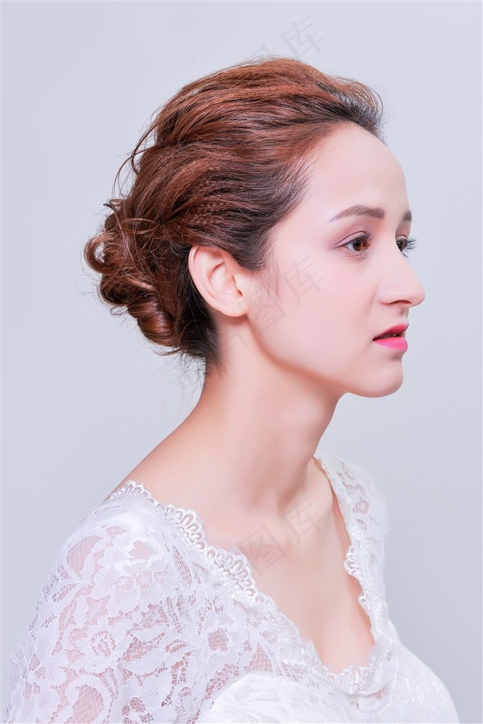 用药水控制老师让其服从的作文