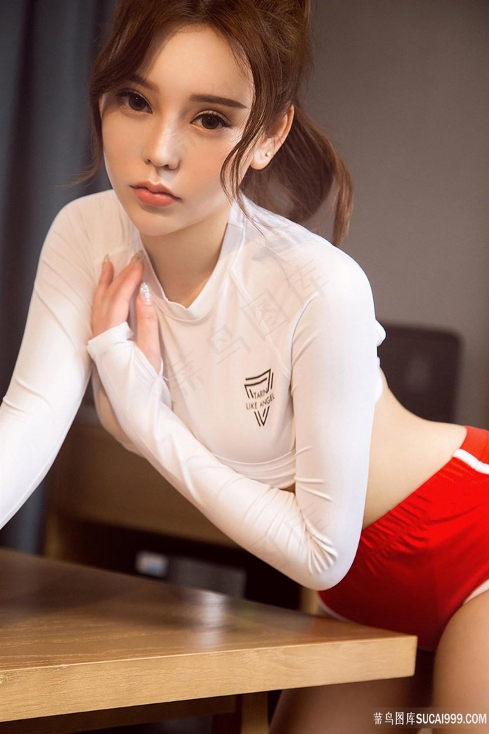 三个黑人玩一个女4P文