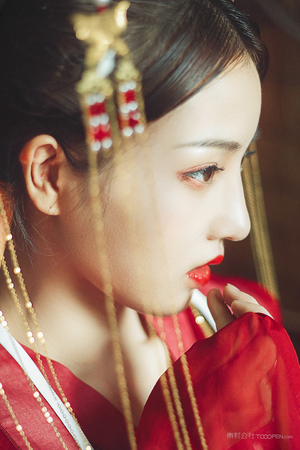 漂亮的保姆 电影