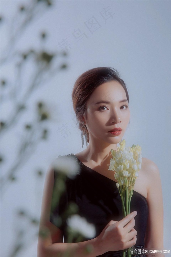 梦见摸儿媳妇的奶奶是什么预兆