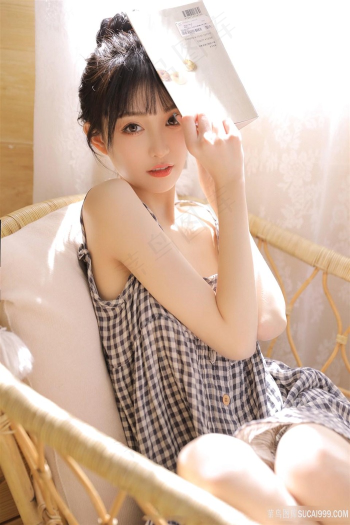 巨乳豪乳四眼妹