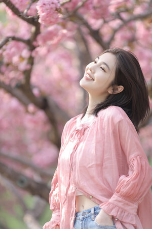 敲敲爱上你高清