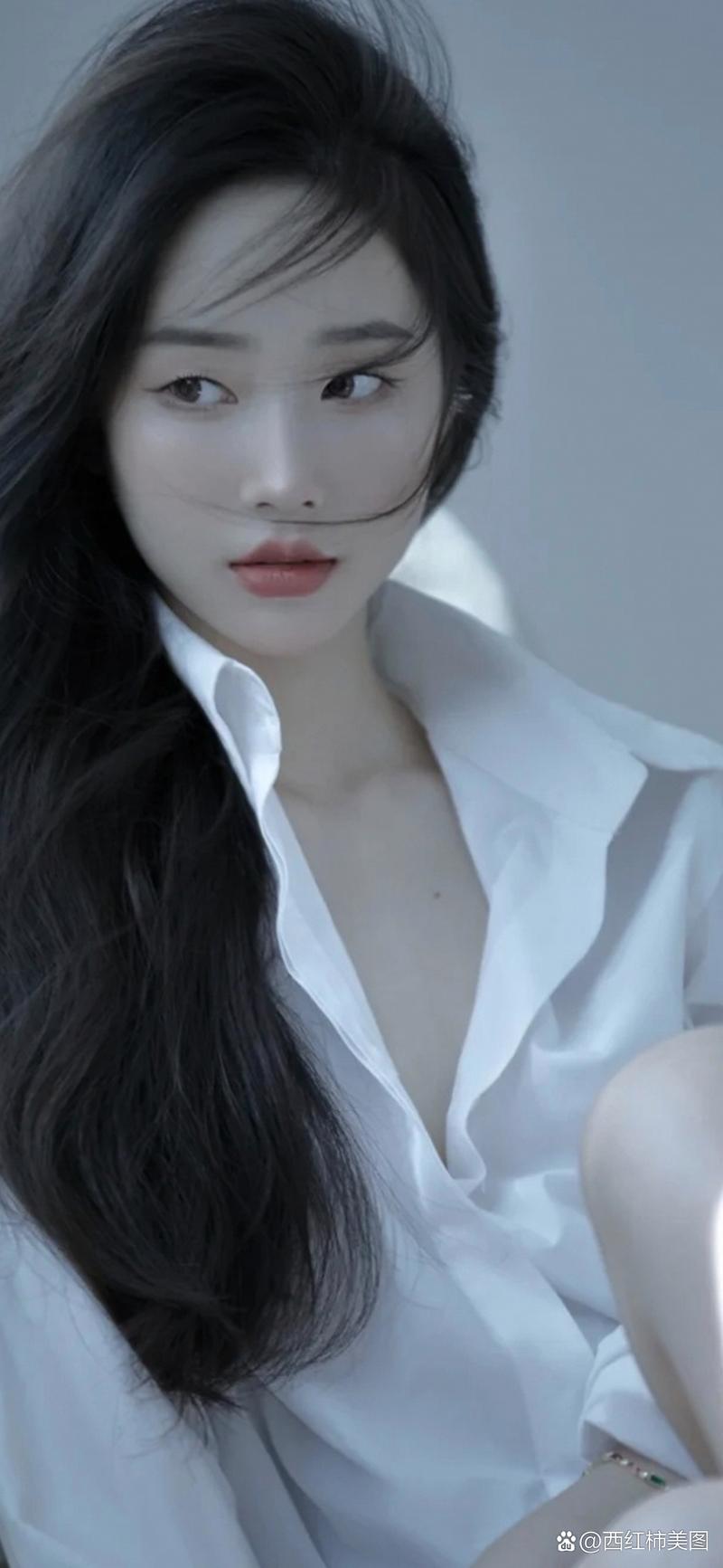 俄罗斯十八裸体模特美女图