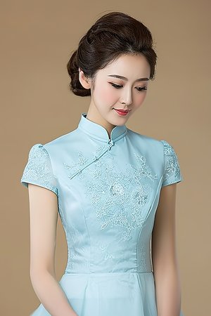 恶狼嘴里的小白兔