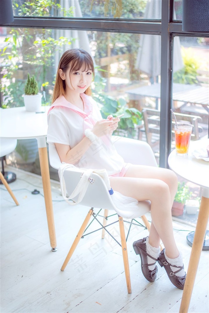 女人高潮喷水免费看一区