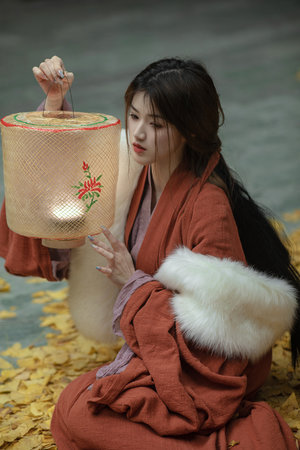 中国农村妇女野外牲交视频