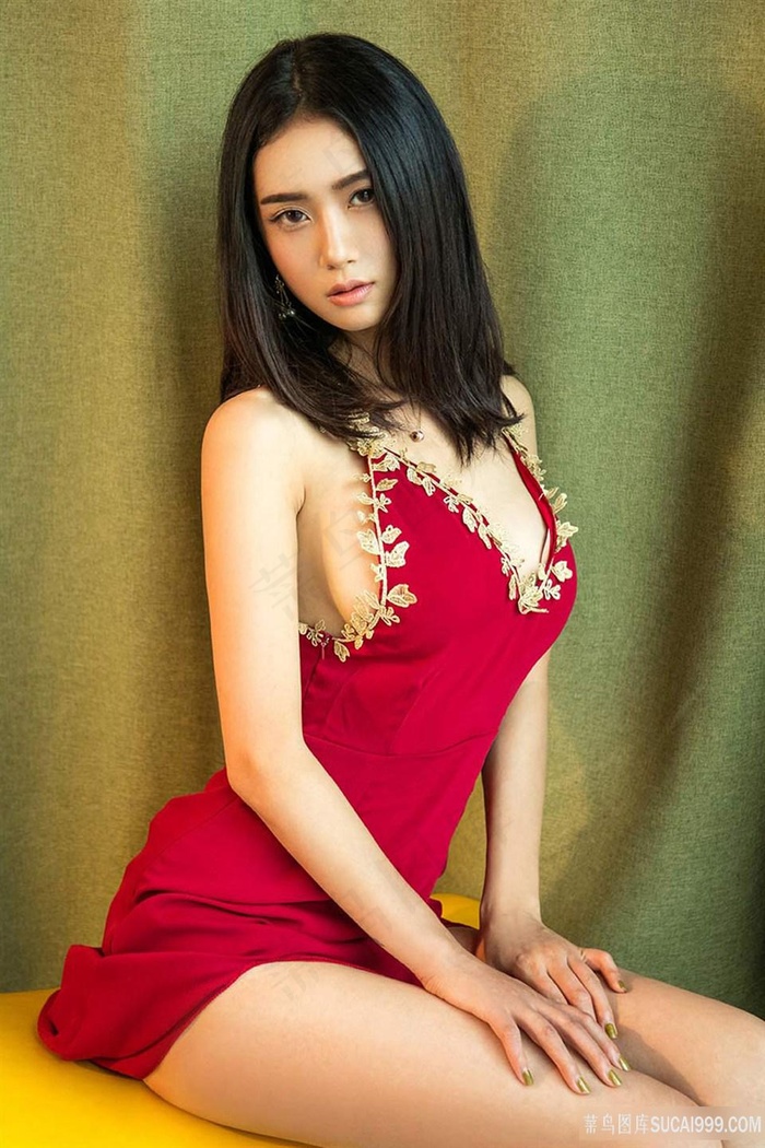 美女扒开屁股让男人桶gif动态图