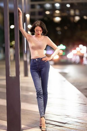 亚洲综合精品久久久午夜福利