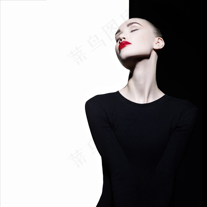 下雨天的车站避雨动画第一集