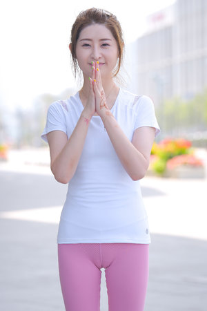 沈芯语MD0076在线直播