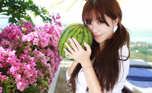 伍月亭亭玉立mv