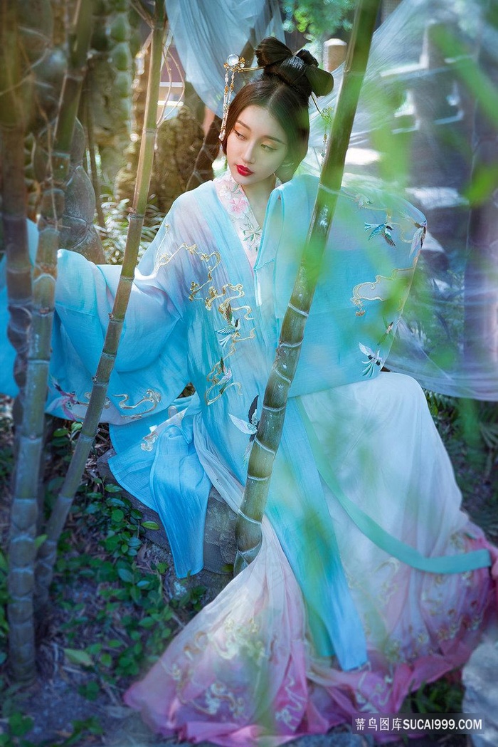 一级黄片少妇户外直播打炮。