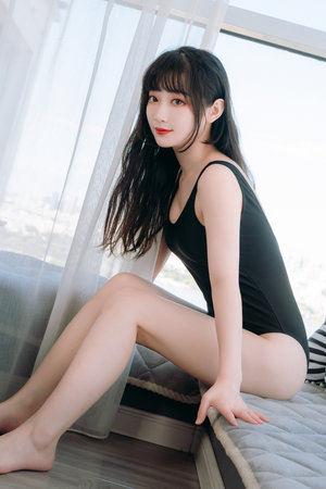 盼盼单手解内扣衣视频