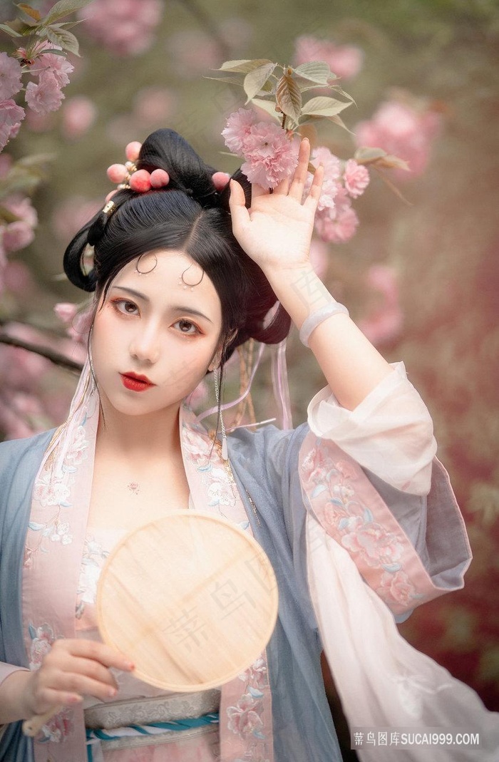 饥渴女友反差十足国产