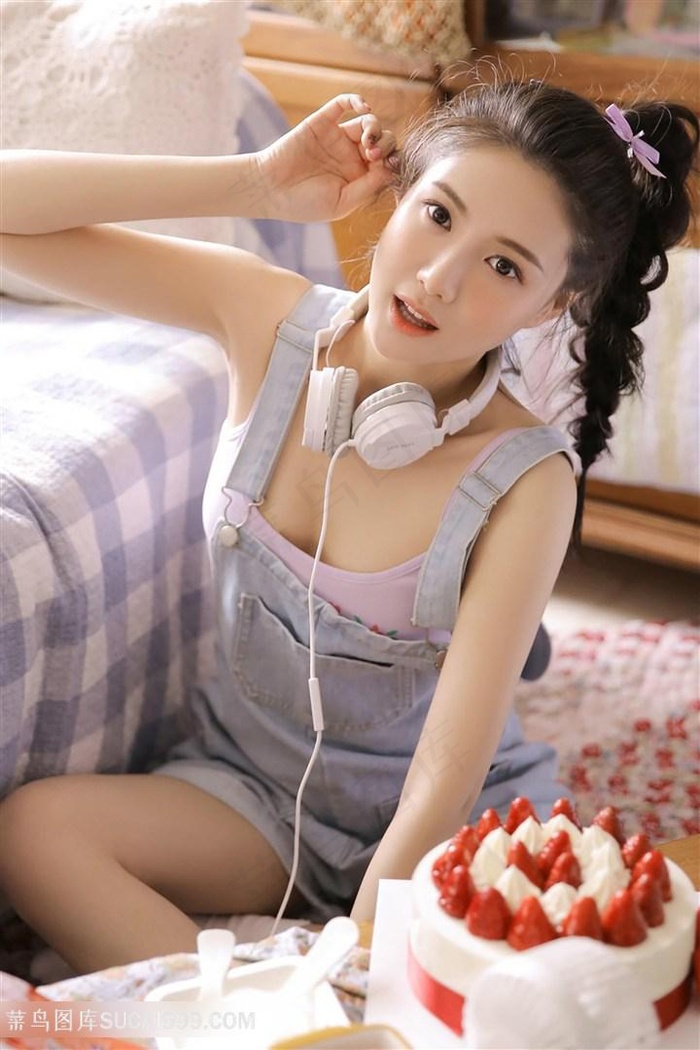 国产精品亚洲LV粉色