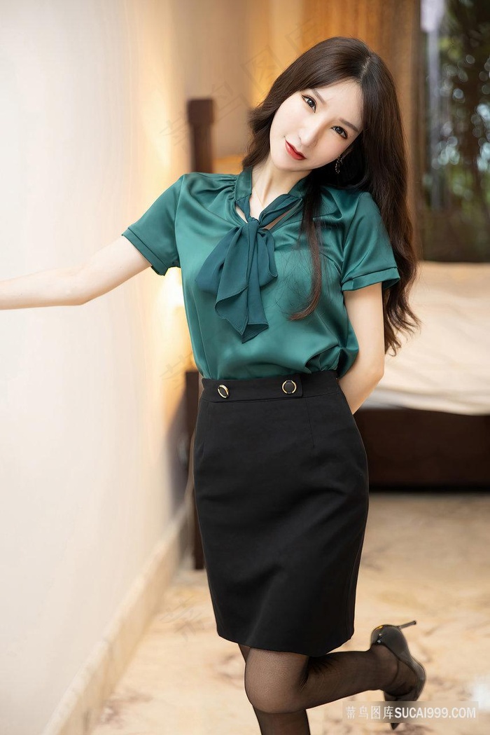 三男一女做视频