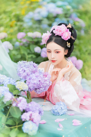 撑开娇嫩惨叫哭泣