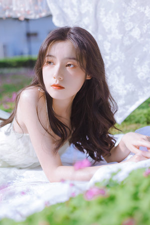 动漫人物拔萝卜打扑克免费观看