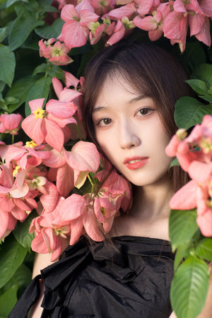 女生赤身跳舞视频网站