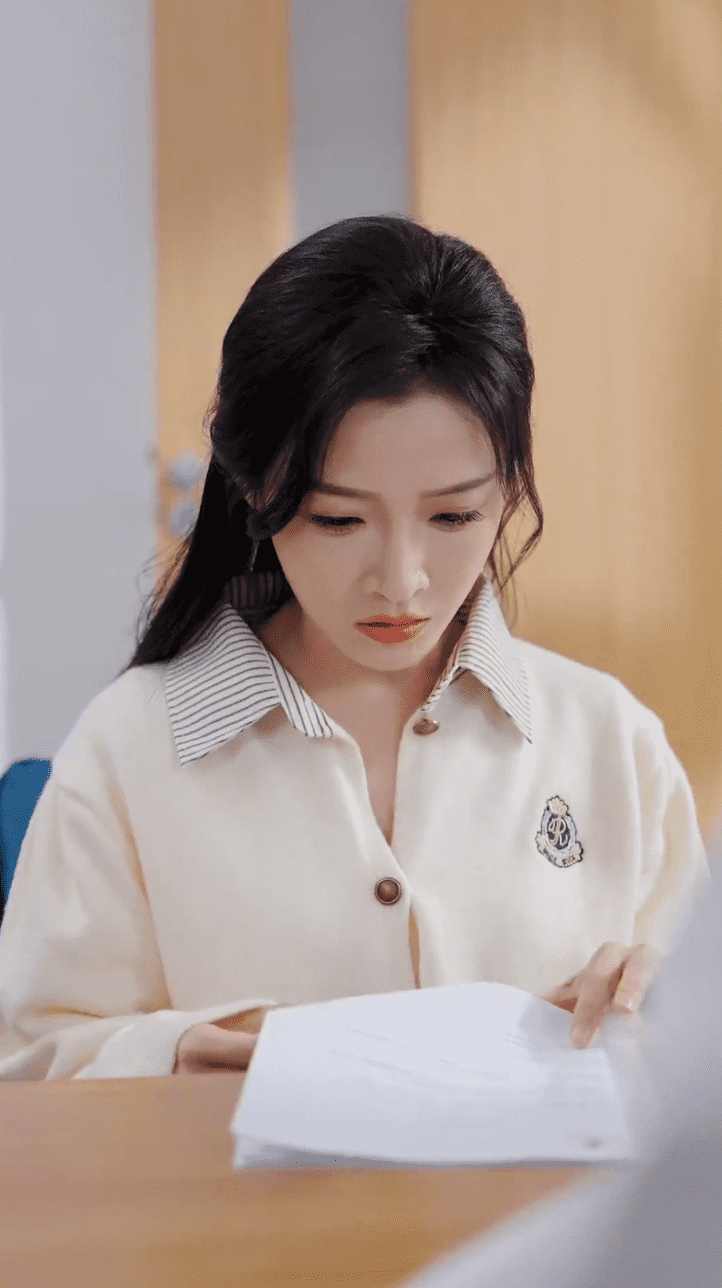 离婚后，陆总舔狗上身帮我提鞋