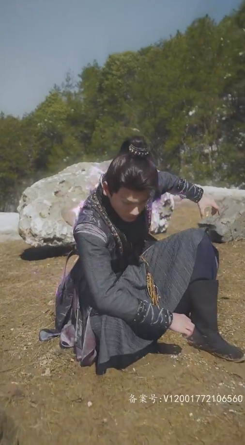 下山后，绝世美女非要拜我为师